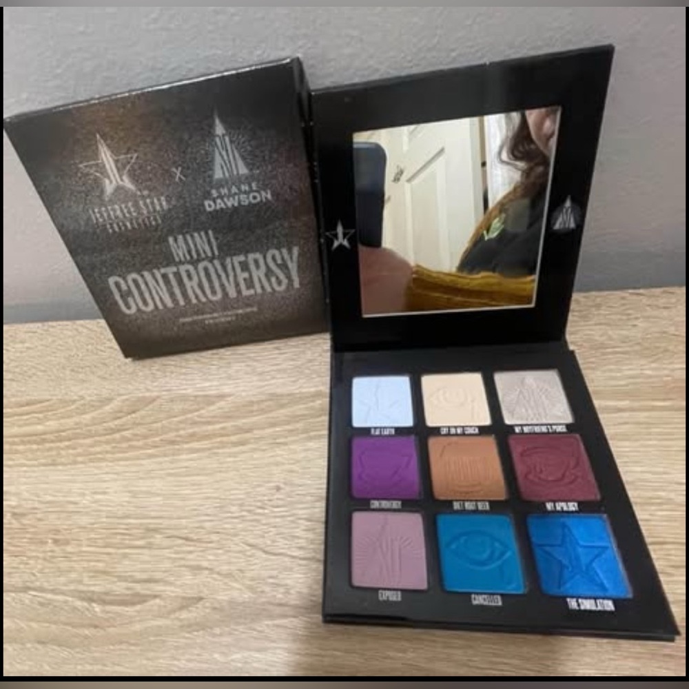 Jeffree Star x Shane Dawson Mini Controversy eyeshadow Palette